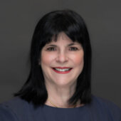 Mme Lucie Giguère